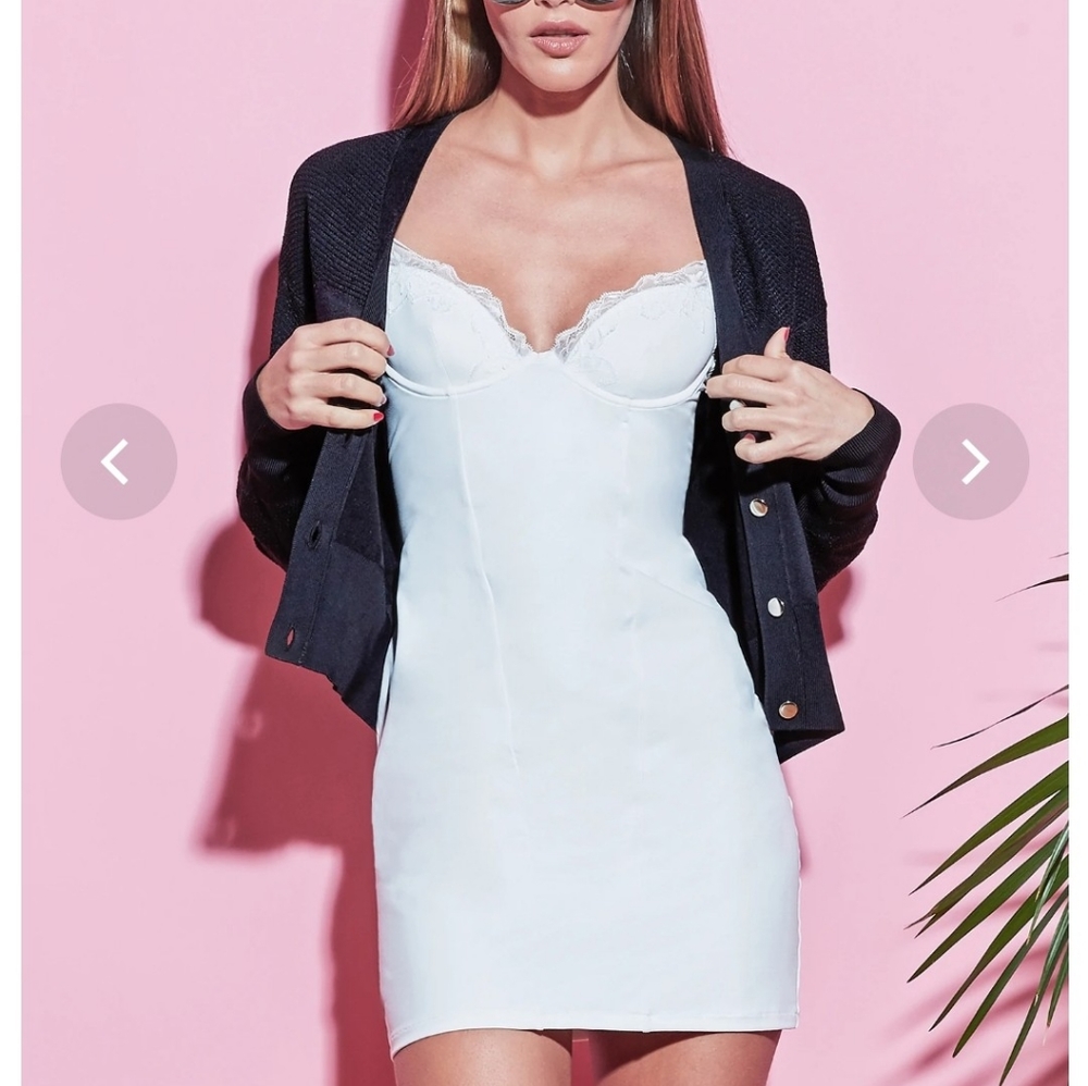 Fleur Du Mal NEW w/tags 🐚 Lace Cupped Slip 🐚 - Medium - Sold out - 👰‍♀
